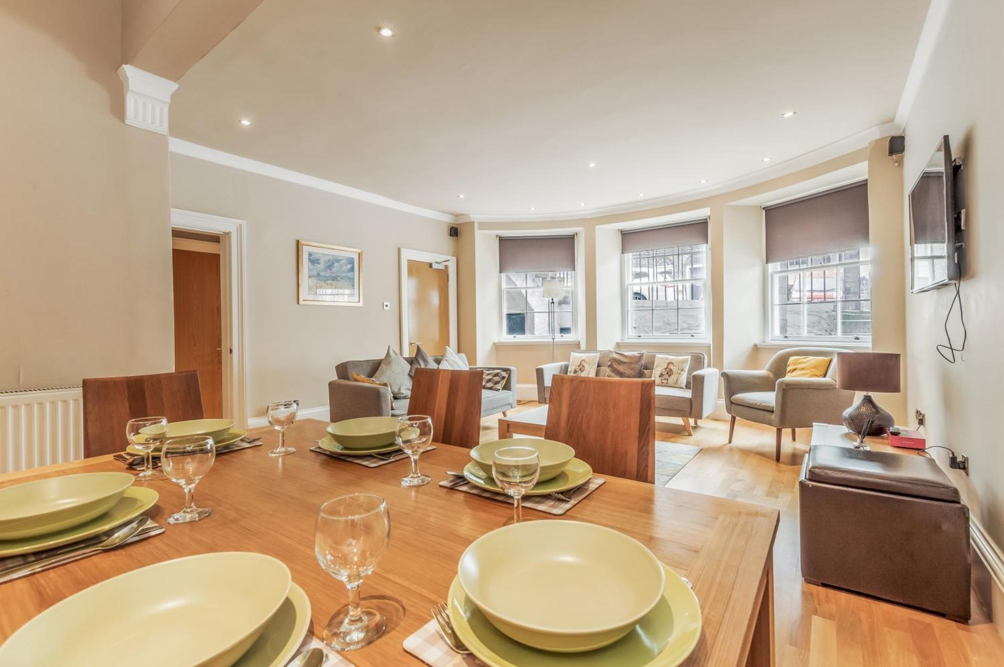 Appartement Large 3 Bed 3 Bath - New Town *